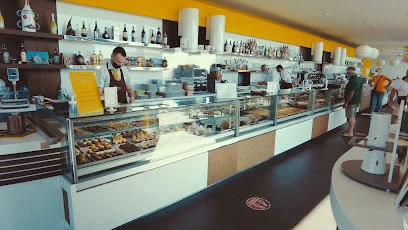 Flora Café · Photos 3